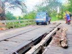 Pengecekan-kondisi-jembatan-yang-mengalami-kerusakan-di-Kabupaten-Balangan-selasa-28112023.jpg