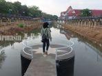 Pengunjung-Siring-Mina-Tirta-selalu-cekrak-cekrek1ww.jpg