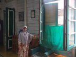 Penjaga-berharap-ada-perbaikan-terhadap-rumah-batu-di-Muara-Ninian.jpg