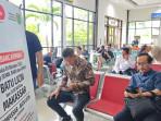 Penumpang-menunggu-penerbangan-di-Bandara-Bersujud.jpg