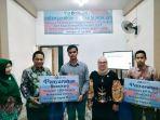 Penyerahan-ecara-simbolis-beasiswa-dihadiri-Bupati-Balangan-dan-Anggota-DPR-RI.jpg
