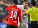 Penyerang-Al-Nassr-Cristiano-Ronaldo-tengah-berbicara-dengan-wasit.jpg