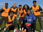 Permain-Chelsea-foto-bersama-jelang-melakukan-latihan-foto.jpg