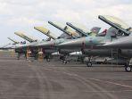 Pesawat-tempur-F-16-milik-TNI-AU-di-Lanud-Syamsudin-Noor-Banjarbaru.jpg