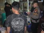 Polres-Banjarbaru-mengamankan-pemilik-dan-barang-bukti-tuak.jpg