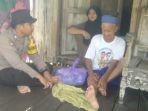 Polsek-kusan-Hilir-secara-door-to-door-mendatangi-rumah-para-lansia.jpg