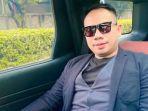 Potret-presenter-Vicky-Prasetyo-instagram-22.jpg