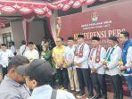 Rahmat-Trianto-HM-Zazuli-didampingi-Tim-pengusung-menggelar-jumpa-pers.jpg