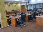 Rapat-paripurna-DPRD-Banjarbaru-batal-digelar-karena-tidak-kourum.jpg