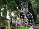 Replika-sepeda-raksasa-yang-ada-di-Taman-Mawar-Lansia-di-Kota-Banjarbaru.jpg