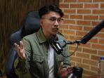 Ruben-Onsu-kala-hadir-di-kanal-youtube-Nanda-Persada-27-Januari-2025.jpg