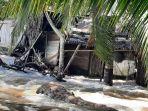 Rumah-warga-di-Desa-Tuhuran-Kecamatan-Haur-Gading-yang-roboh-akibat-banjir.jpg
