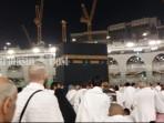 Saat-umat-muslim-melaksanakan-tawaf-mengelilingi-kabah-baitullah-sebanyak-7-kali.jpg