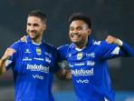 Saddil-rayakan-kemenangan-Persib.jpg