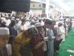 Salat-Tarawih-Perdana-di-Masjid-Darul-Azhar-Tanbu.jpg