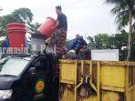 Santri-Darussalam-Martapura-membuang-sampah-di-TPS-3R-Kompas-kalsel-Senin-05122022.jpg