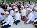 Santri-Pondok-Pesantren-Darul-Mustafa-saat-orientasi-PKBM.jpg