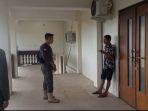 Satpol-PP-Balangan-bertemu-warga-yang-berada-di-gedung-budaya.jpg