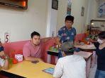 Satpol-PP-Banjarmasin-saat-menyambangi-Depot-Cek-Nin.jpg