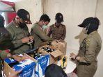 Satpol-PP-Banjarmasin-saat-merazia-Depot-Banjar-di-Jalan-Haryono-MT.jpg