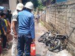 Satu-motor-roda-dua-hangus-terbakar-di-Jalan-Mentri-Empat.jpg