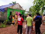 Satu-rumah-warga-tanpa-atap-akibat-terjangan-puting-beliung-di-Kurau-Kabupaten-Tanahlaut-Tala.jpg