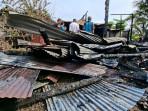 Satu-unit-rumah-kayu-di-kawasan-Jalan-Dharma-Pelaihari-ludes-terbakar.jpg