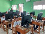 Siswa-SMPN-1-Awayan-mengikuti-pelaksanaan-ANBK.jpg