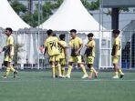 Skuat-Barito-Putera-U16-saat-bertanding-dengan-Persija-Jakarta-U16.jpg