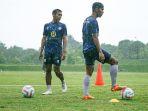 Skuat-Laskar-Antasari-Latihan-di-Bawah-Guyuran-Hujan-Saat-Persiapan-Menghadapi-Persis-Solo.jpg