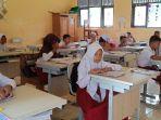 Suasana-belajar-mengajar-di-kelas-5-SDN-Bingkulu-2-Selasa-15_11-pagi.jpg
