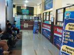 Suasana-layanan-pembayaran-pajak-kendaraan-bermotor-di-kantor-UPPD.jpg