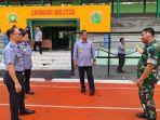 Suasana-peninjauan-Stadion-Lambung-Mangkuratd.jpg