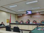 Suasana-sidang-TPPU-terdakwa-mantan-Bupati-HST-Abdul-Latif-1.jpg