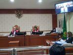 Suasana-sidang-perkara-dugaan-penipuan-alkes-fiktif.jpg