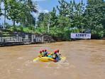 Suasana-simulasi-arung-jeram-di-Bendungan-Bajuin.jpg