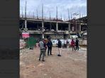 TIM-KLH-RI-dan-rombongan-saat-turun-ke-lokasi-pembangunan-resort-di-Desa-Pagatanbesar.jpg