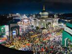 Tampilan-dari-Drone-suasana-malam-hari-saat-perayaan-Haul-Abah-Guru-Sekumupul-ke-20.jpg