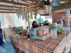 Tiap-hari-Rahma-mengais-nafkah-di-warung-sederhananya-di-dekat-Simpang-Parit-Pelaihari.jpg