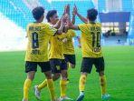 Tim-bola-Kalsel-saat-tampil-di-kualifikasi-PON-2024.jpg