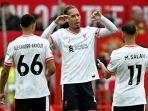 Trio-Trent-Alexander-Arnold-Mohamed-Salah-dan-Virgil-van-Dijk-di-Liga-Inggris.jpg