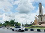 Tugu-di-Bundaran-Simpang-yang-menjadi-ikon-Kota-Banjarbaru-01022023.jpg