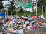 Tumpukan-sampah-terlihat-di-area-Rumah-Pilah-Sampah-Kuinara.jpg
