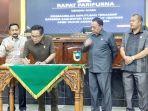 Unsur-pimpinan-DPRD-tala-tandatangani-pengesahan-Raperda-APBD-2024-kamis-30112023.jpg