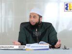 Ustadz-Khalid-Basalamah-terangkan-tentang-tata-cara-bedoa.jpg