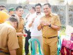 Wali-Kota-Banjarbaru-Aditya-Mufti-Ariffin-Pasar-Murah-di-Kelurahan-Sungai-Ulin-Senin-20112023.jpg
