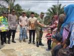 Warga-Desa-Tumih-sambut-Aslog-Panglima-TNI-Mayjen-TNI-Rudy-Puruwito.jpg