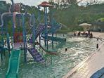 Waterpark-Riam-Mahony-yang-berlokasi-di-Desa-Padang-Sari-TAPIN.jpg