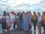 Wisatawan-di-Kotabaru-Kalsel-we.jpg