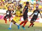 Yakob-Sayuri-saat-Barito-kalah-di-kandang-0-4-oleh-Persipura.jpg